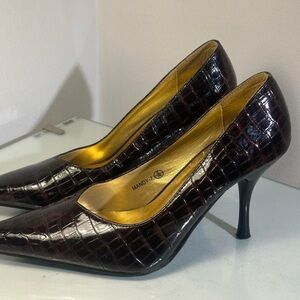 Go Fresh Brown Crocodile Textured Kitten Heels Size US 6